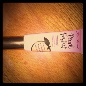 Too Faced Foundation (Peach Perfect)